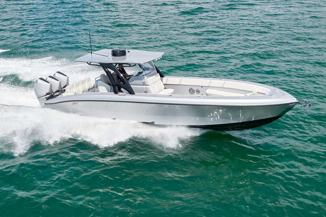 34' Open | Midnight Express Boats | High Performance Center Console