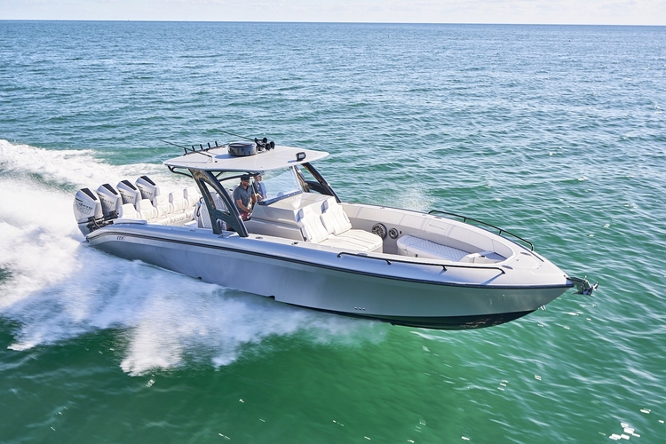 37′ Open | Midnight Express Boats | High Performance Center Console