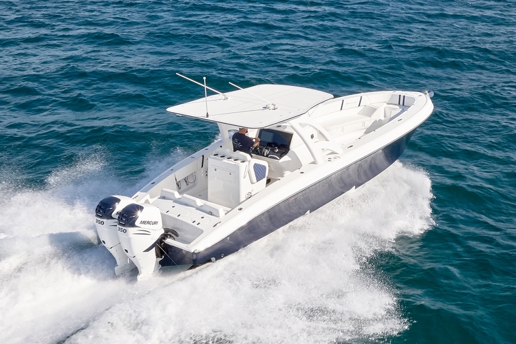 34' Open | Midnight Express Boats | High Performance Center Console